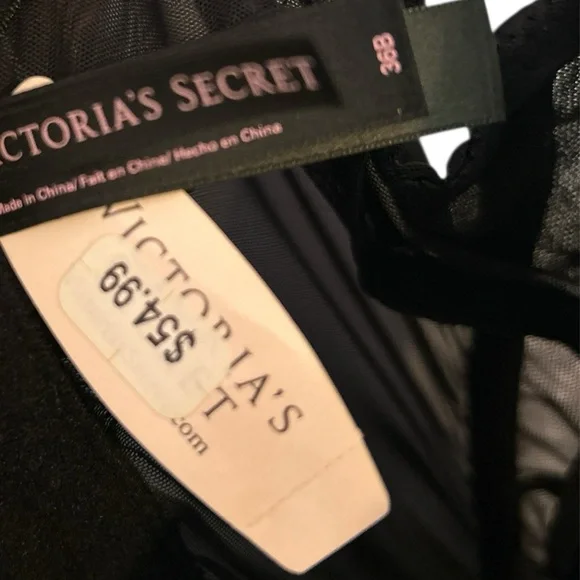 Victoria's Secret Black Lace Chemise with Sweetheart Neckline - Picture 3 of 4